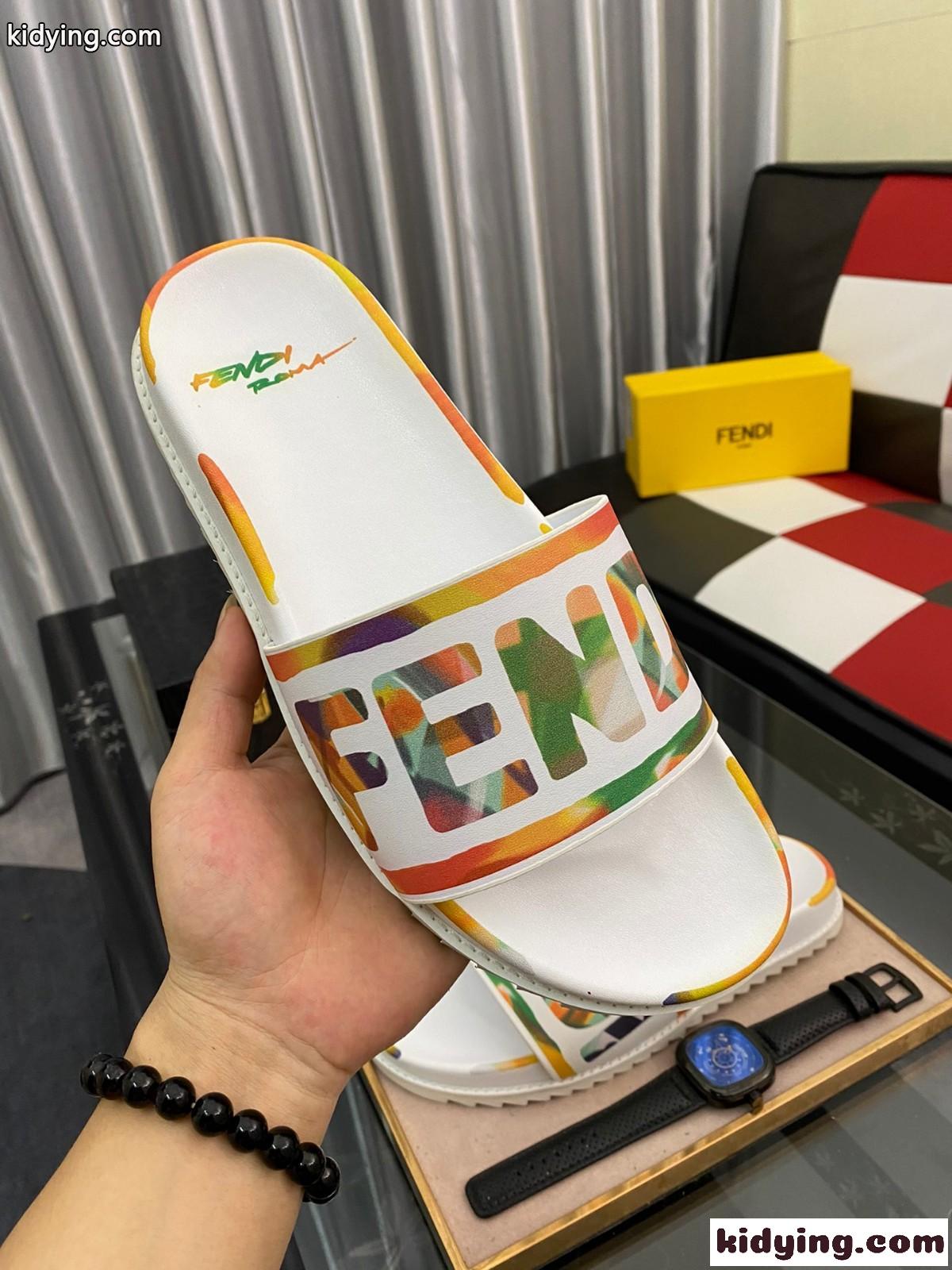 おしゃれ 柔らか 快適 メンズ ルームシューズ 春夏 定番 フェンディ サンダル コピー 軽量 滑り止め スリッパ-1