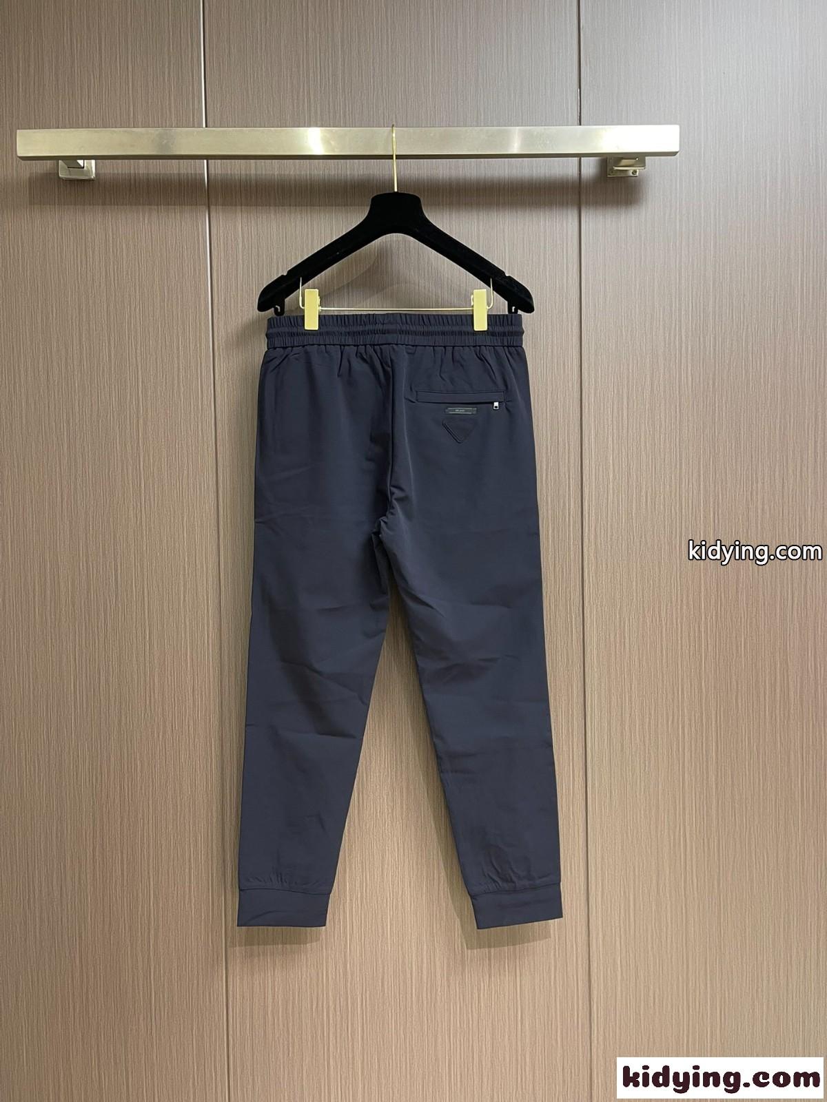 シンプル カジュアル メンズス ウェットパンツ プラダ パンツ コピー ズボン-1