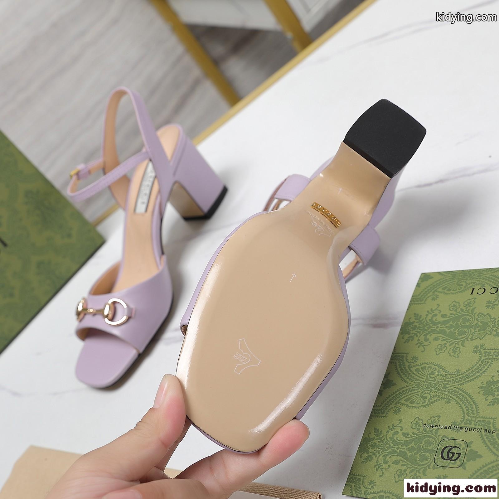 注目の新作♪グッチ ホースビット付き ウィメンズ サンダル スーパーコピー ライトパープル-1