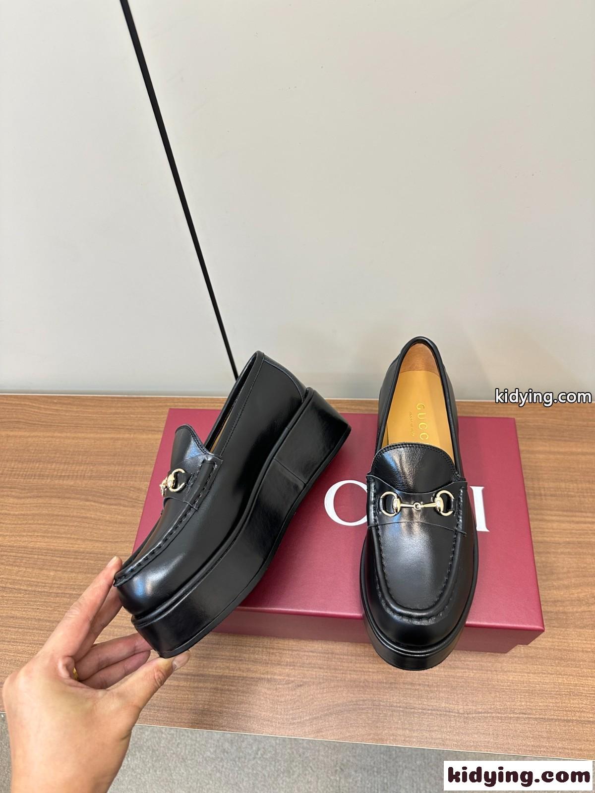 GUCCI ホースビット ウィメンズ プラットフォーム ローファー グッチ スーパーコピー ブラック-3