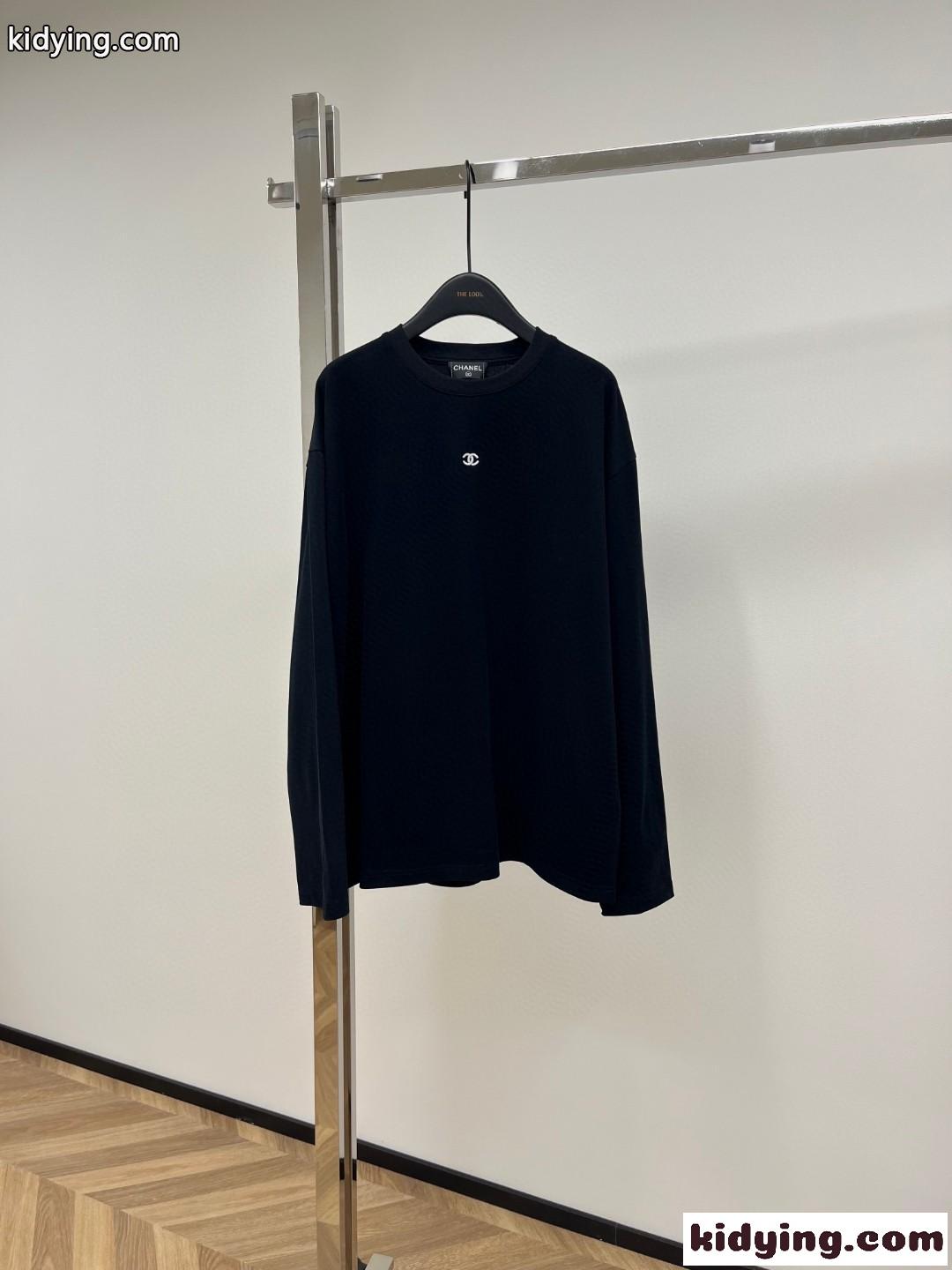 シンプル ロゴ ゆったり 長袖Tシャツ シャネル Tシャツ 偽物 ブラック-1
