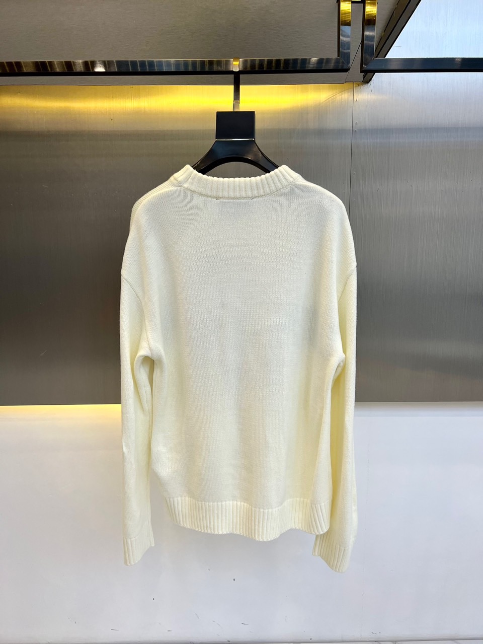 グッチ セーター コピー 合わせやすい ロゴ クルーネック プルオーバー ベージュ-3