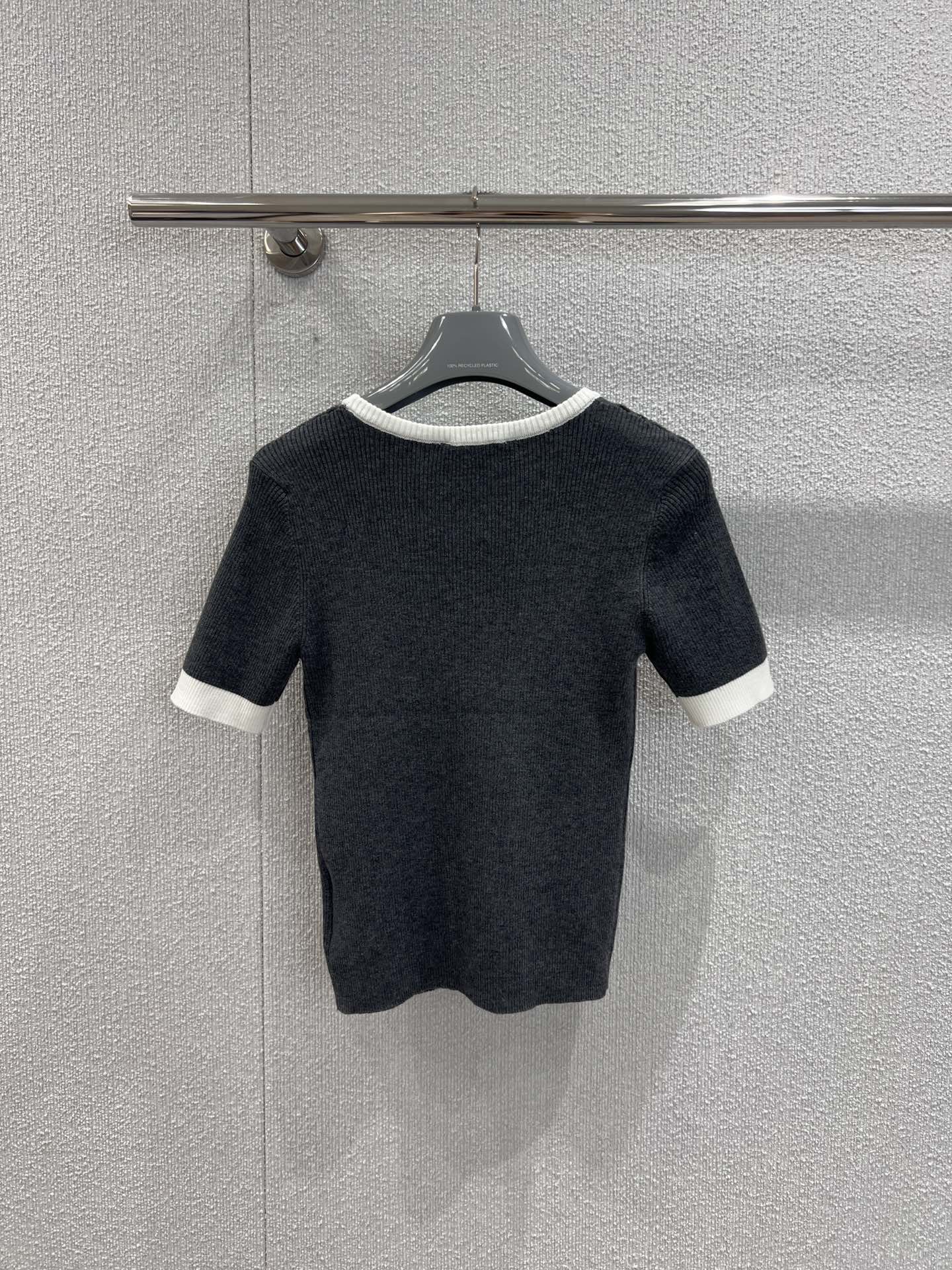 カジュアル おしゃれ ロゴ刺繍 プラダ ニット 偽物 半袖トップス ダークグレー-1