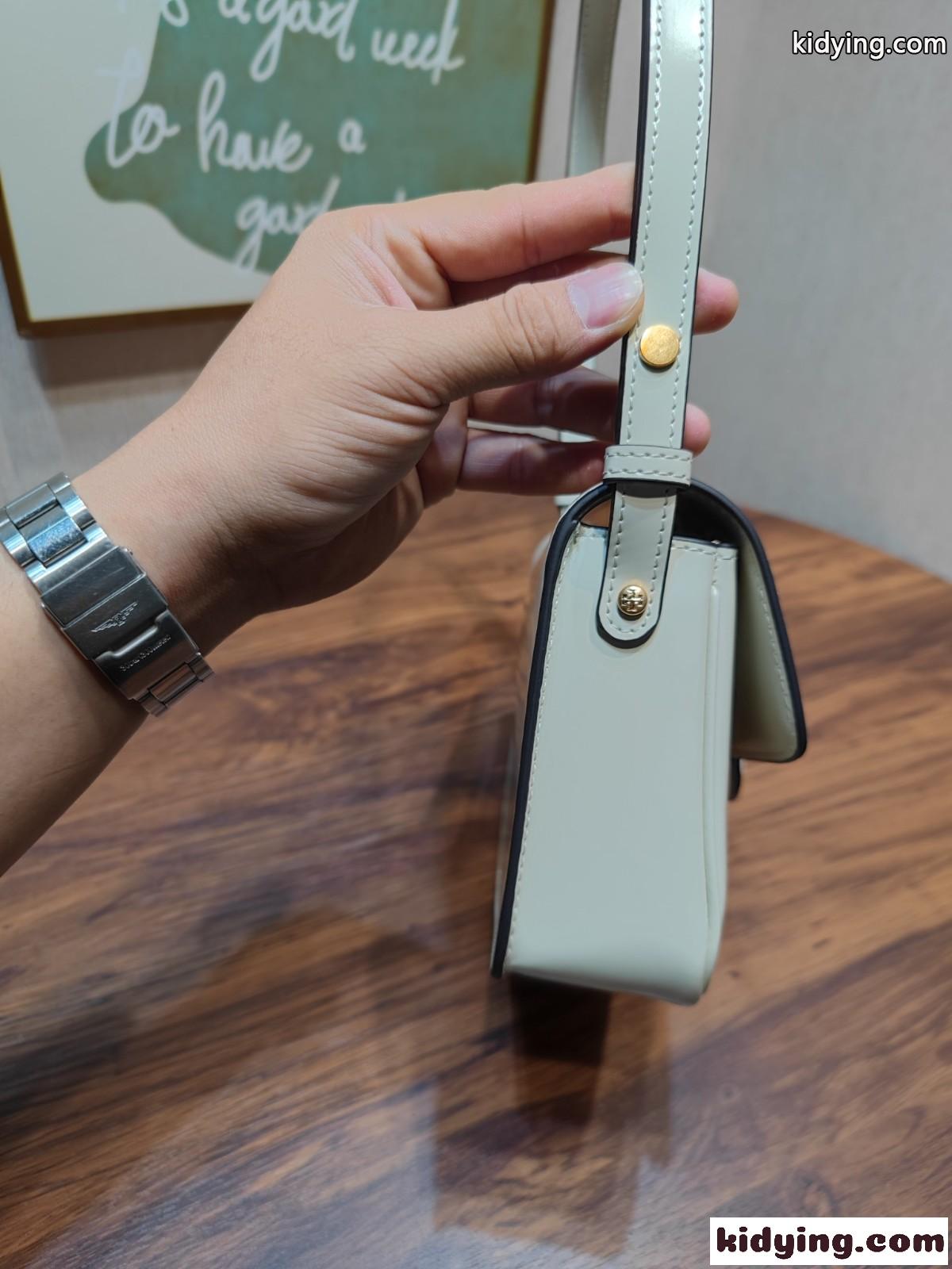 上品 パテントレザー ロビンソンバッグ トリーバーチ バッグ コピー レディース ショルダーバッグ ホワイト-2