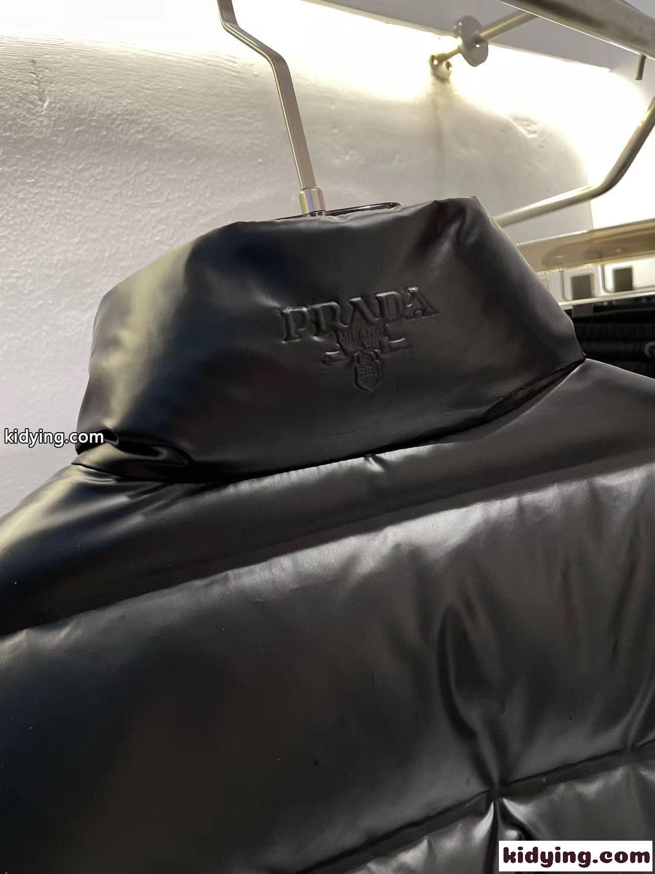 1：1の完成度で作られています プラダ ダウンジャケット コピー オートクチュール・バージョン-3