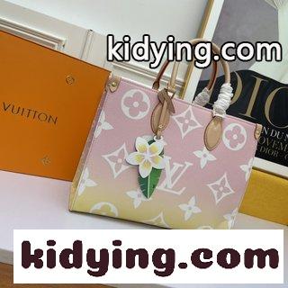 このOnTheGo中号の手袋は,シボレザーで古典的なMonogram模様の目立つ拡大をしております ルイヴィトンのバック コピー-4