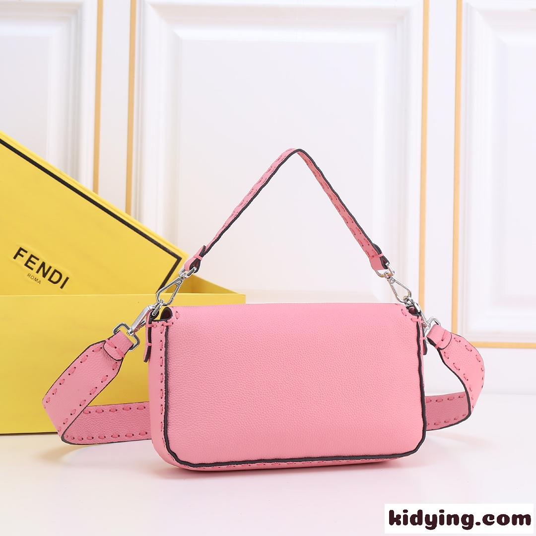 定番 人気 FENDI フェンディ ハンドステッチ ミディアム バゲットバッグ コピー ピンク-2