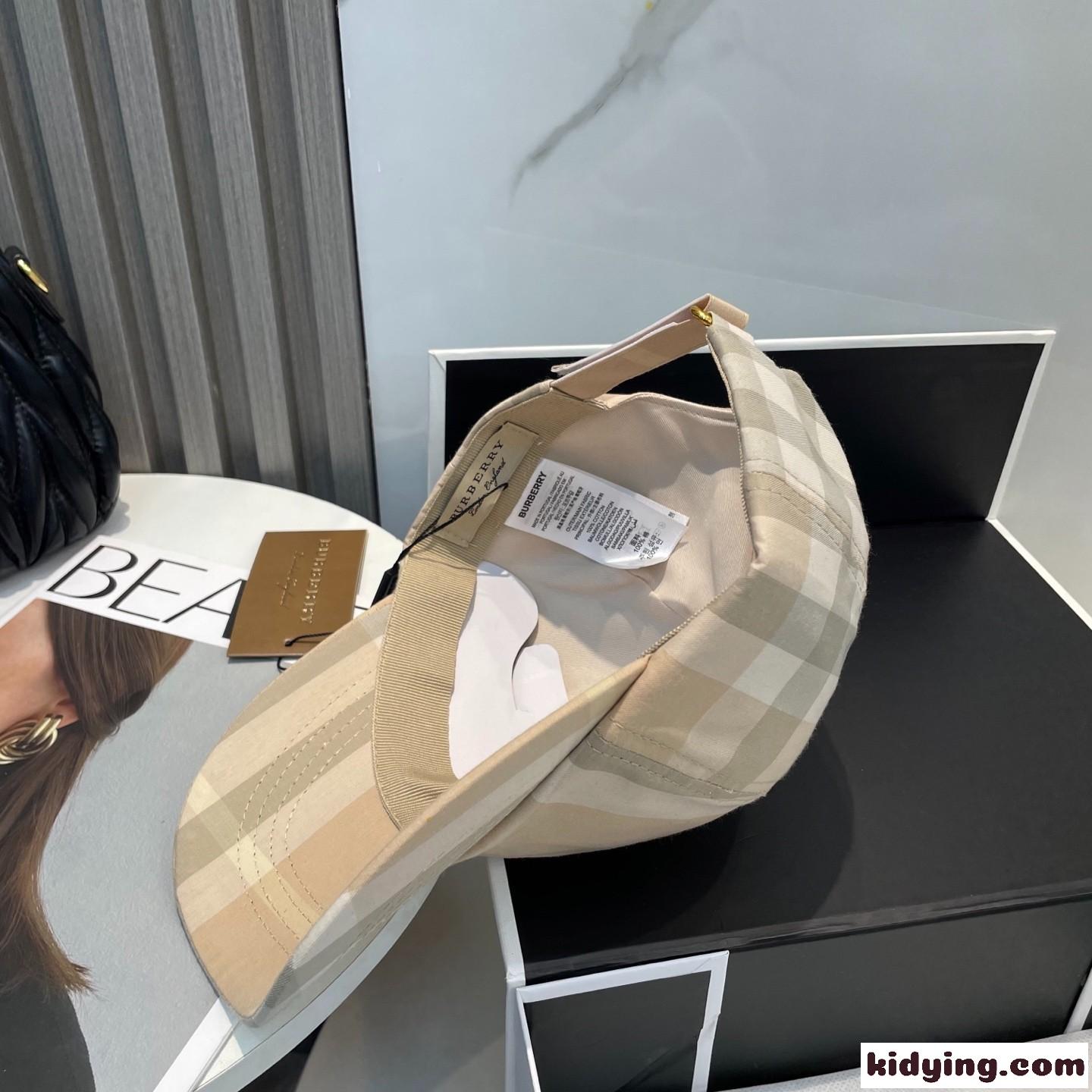 目を惹く チェック柄 ベースボールキャップ バーバリー キャップ 偽物 ユニセックス-2