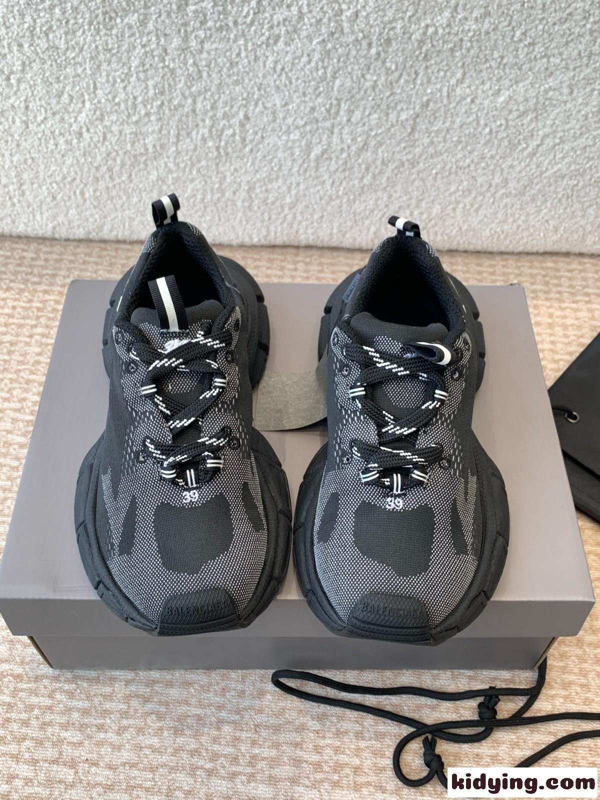 Balenciaga X Under Armour 3XL Knit スニーカー スーパーコピー ブラック-2