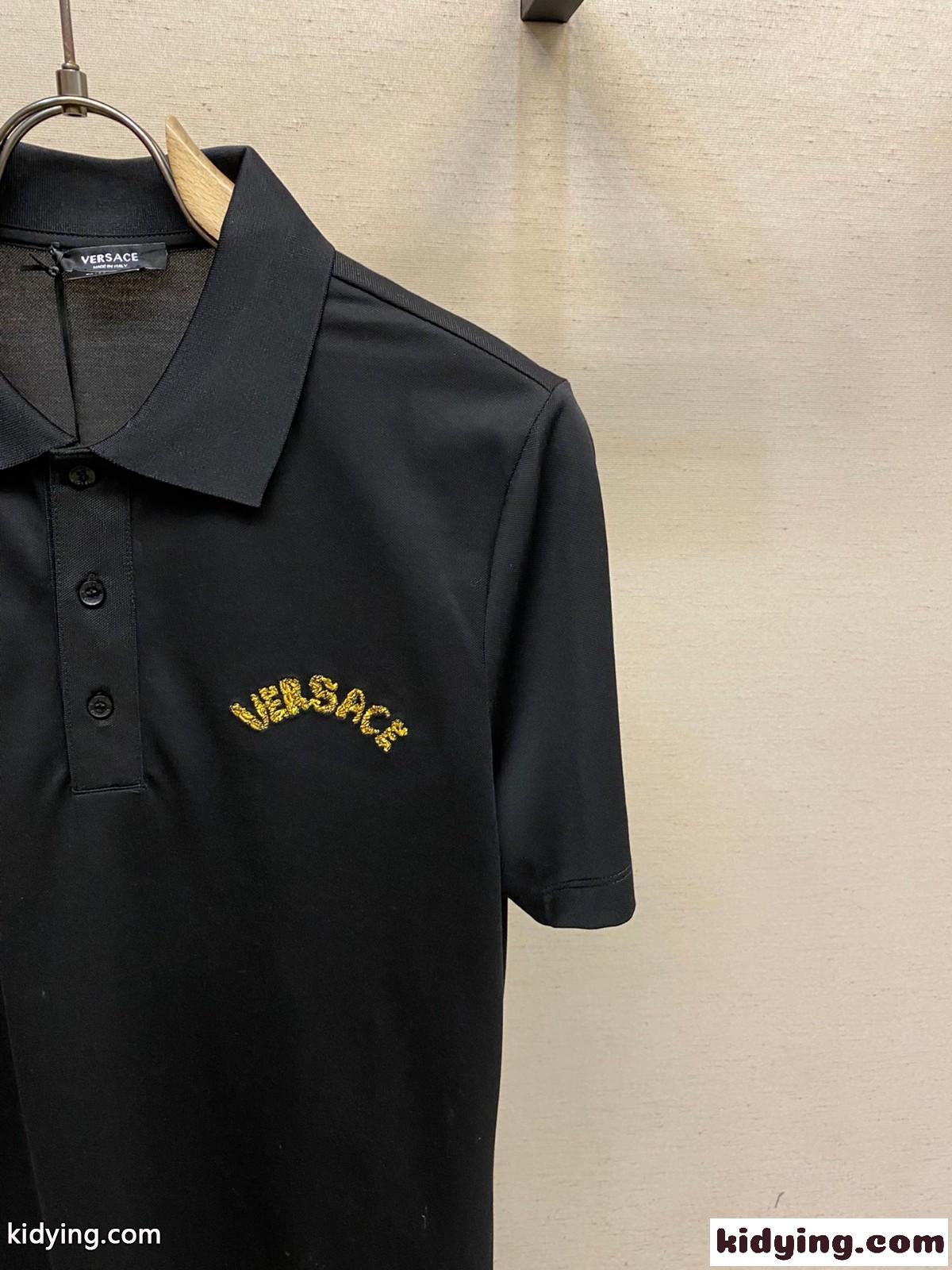 刺繍入り ヴェルサーチェ Tシャツ スーパーコピー 半袖 ポロシャツ ブラック-1