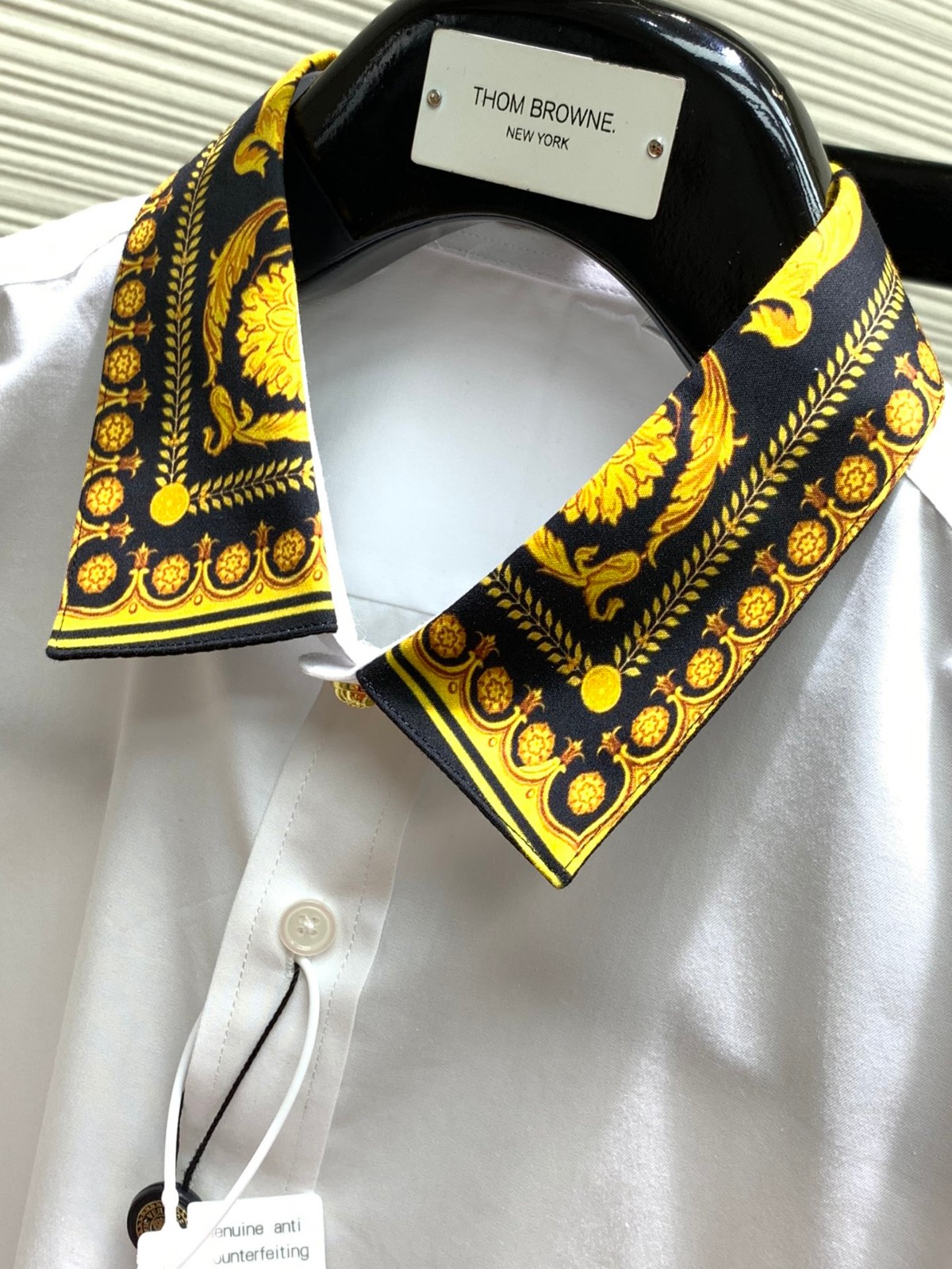 バロッコプリント ロゴ刺繍 長袖シャツ ヴェルサーチェ シャツ コピー ホワイト-1