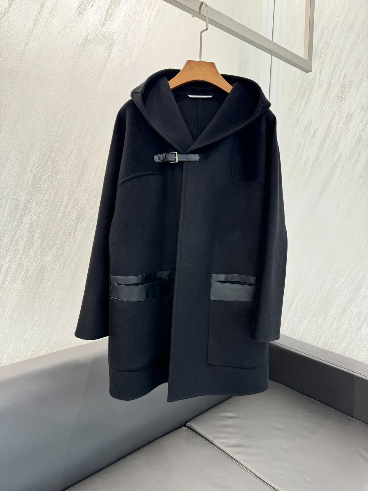 エレガント カシミヤ ダッフルコート エルメス スーパーコピー ブラック-1