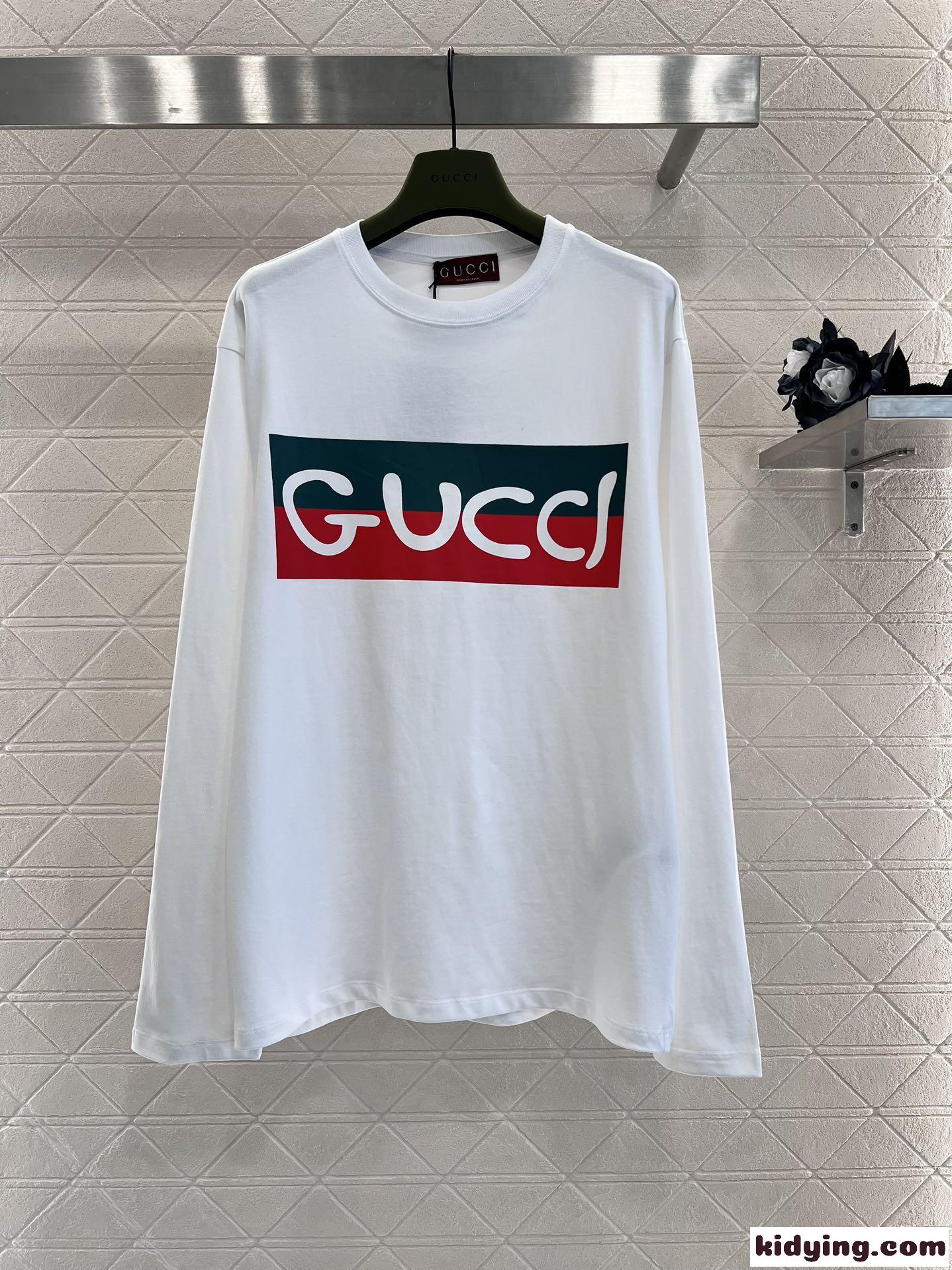 グッチ Tシャツ コピー 定番 カジュアル リラックス 長袖Tシャツ ロゴプリント-1