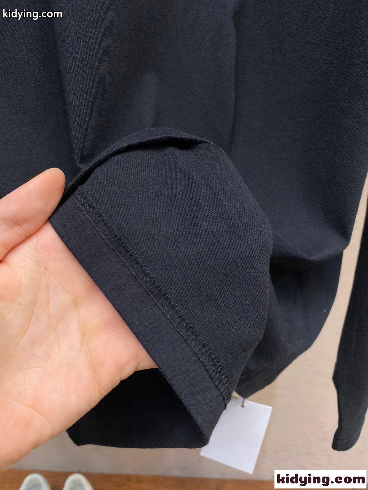 クロムハーツ Tシャツ コピー シンプル 合わせやすい クルーネック 長袖Tシャツ ブラック-4