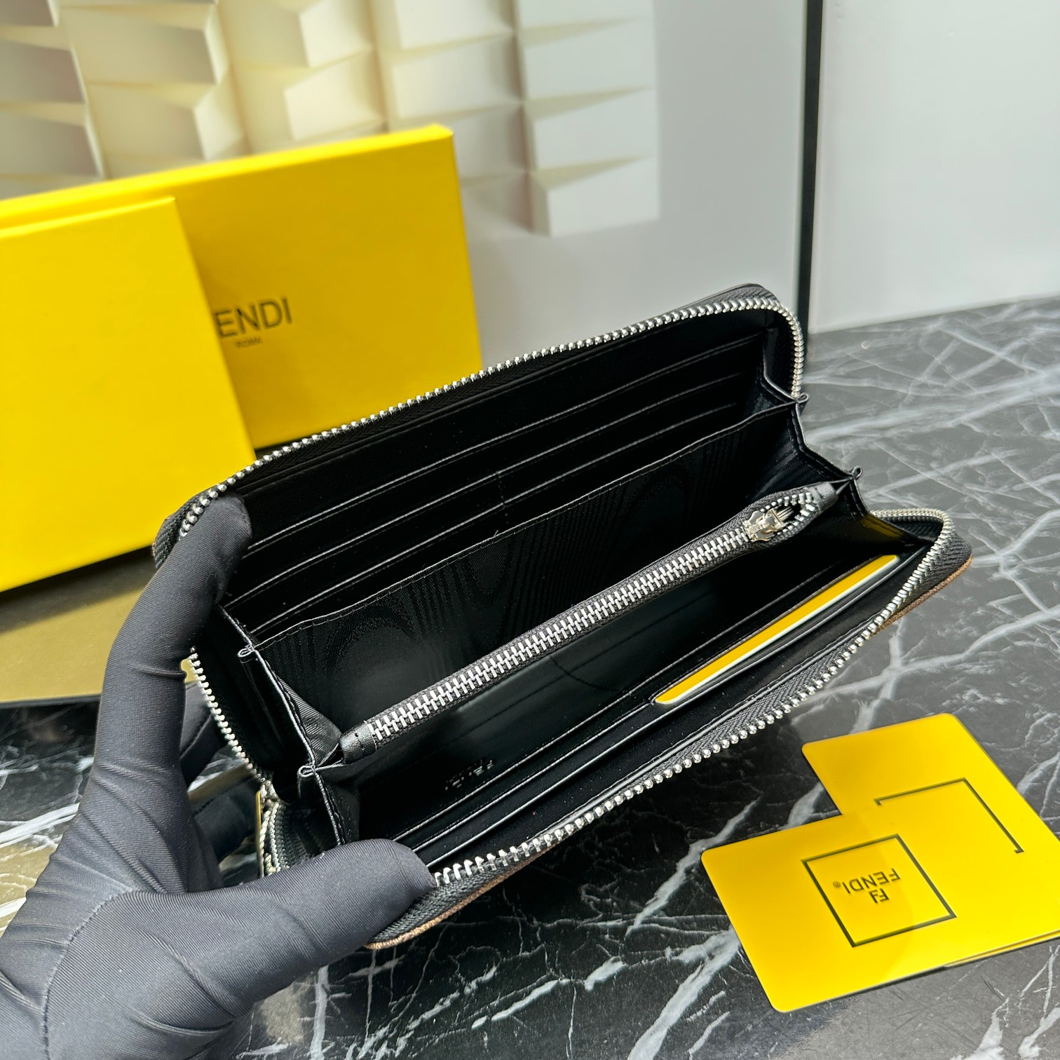 フェンディ 財布 コピー 人気 ラウンドファスナー ウォレット 長財布-3
