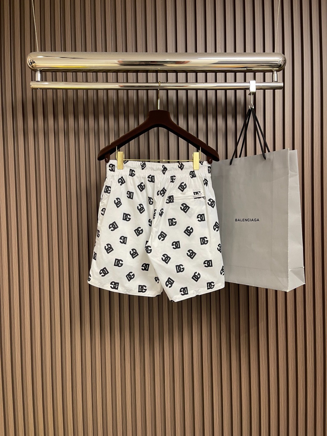 注目される DGロゴ プリント ショートパンツ ドルチェ&ガッバーナ パンツ 偽物-2