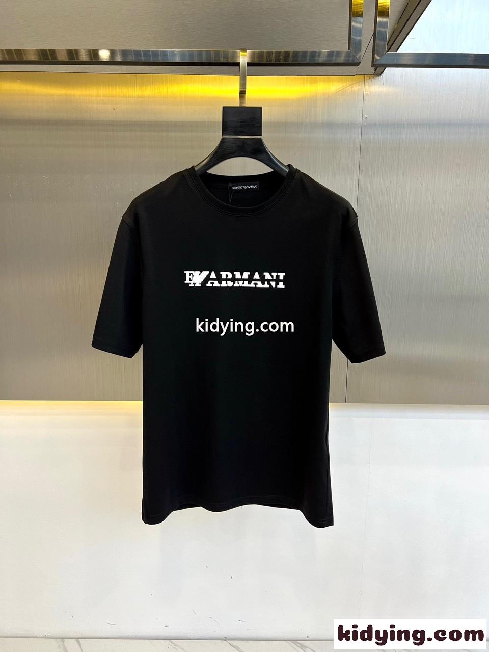 シンプル ロゴ入り クルーネック アルマーニ Tシャツ コピー 半袖Tシャツ ブラック-0