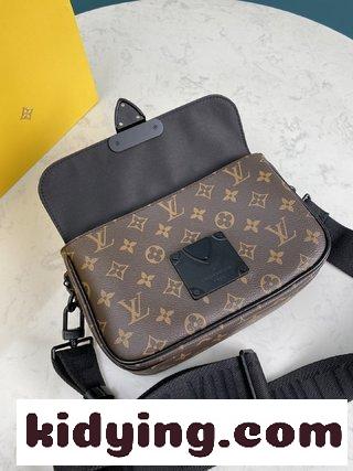 このS LockメッセンジャーバッグはMonogram Macassar帆布で作られ 新しいロックはGeorges Vuittonが1886年にデザインした ルイヴィトン バッグ コピー-1