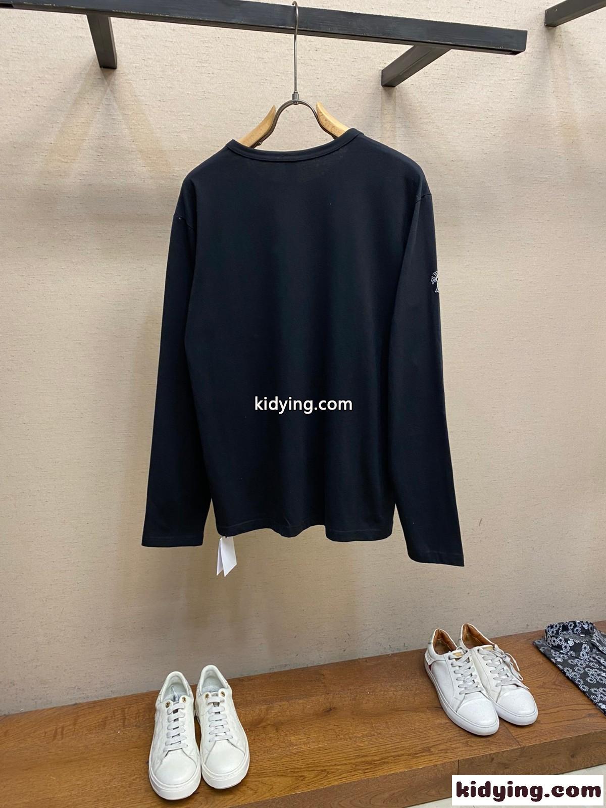 クロムハーツ Tシャツ コピー シンプル 合わせやすい クルーネック 長袖Tシャツ ブラック-1