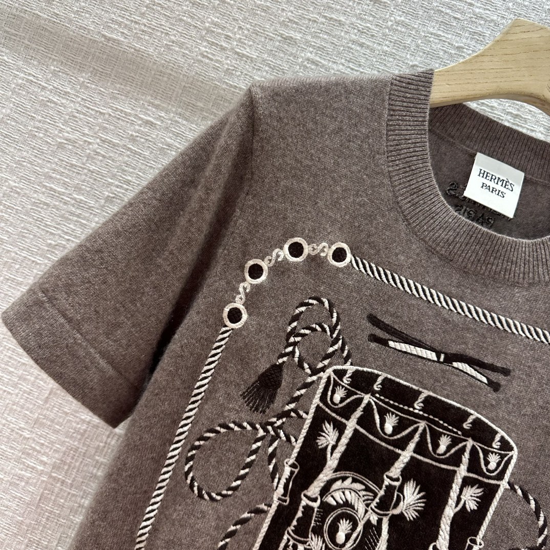エルメス レ・タンブール 刺繍 カシミヤ ショートスリーブニット コピー 上品-2