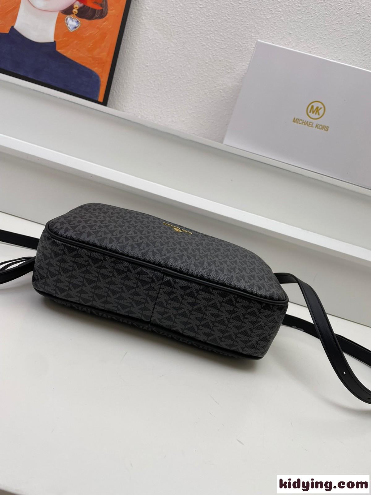 人気 マイケルコース バッグ コピー レディース ジェットセット カメラ ショルダーバッグ-3