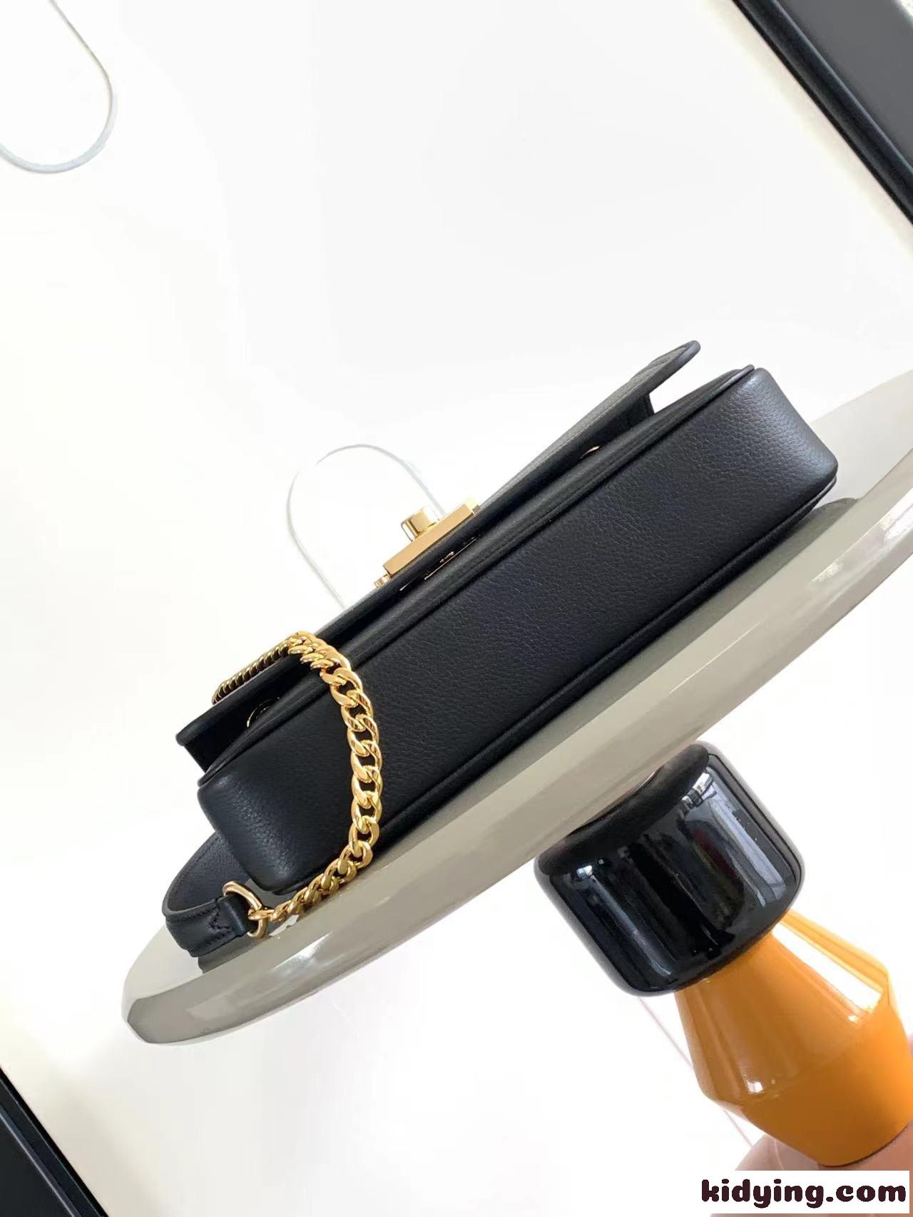 M22303 ロックミー イースト ウエスト チェーンバッグ ルイヴィトン バッグ スーパーコピー ブラック-3