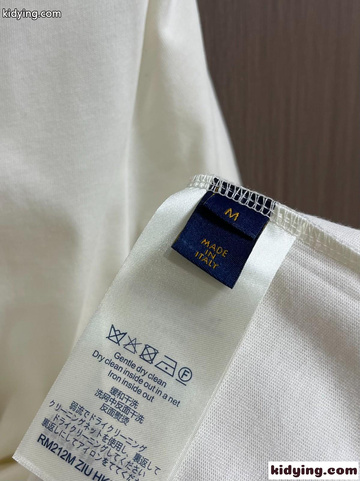 VVN パッチ ショートスリーブコットンクルーネック ルイ・ヴィトン Tシャツ コピー ホワイト-3