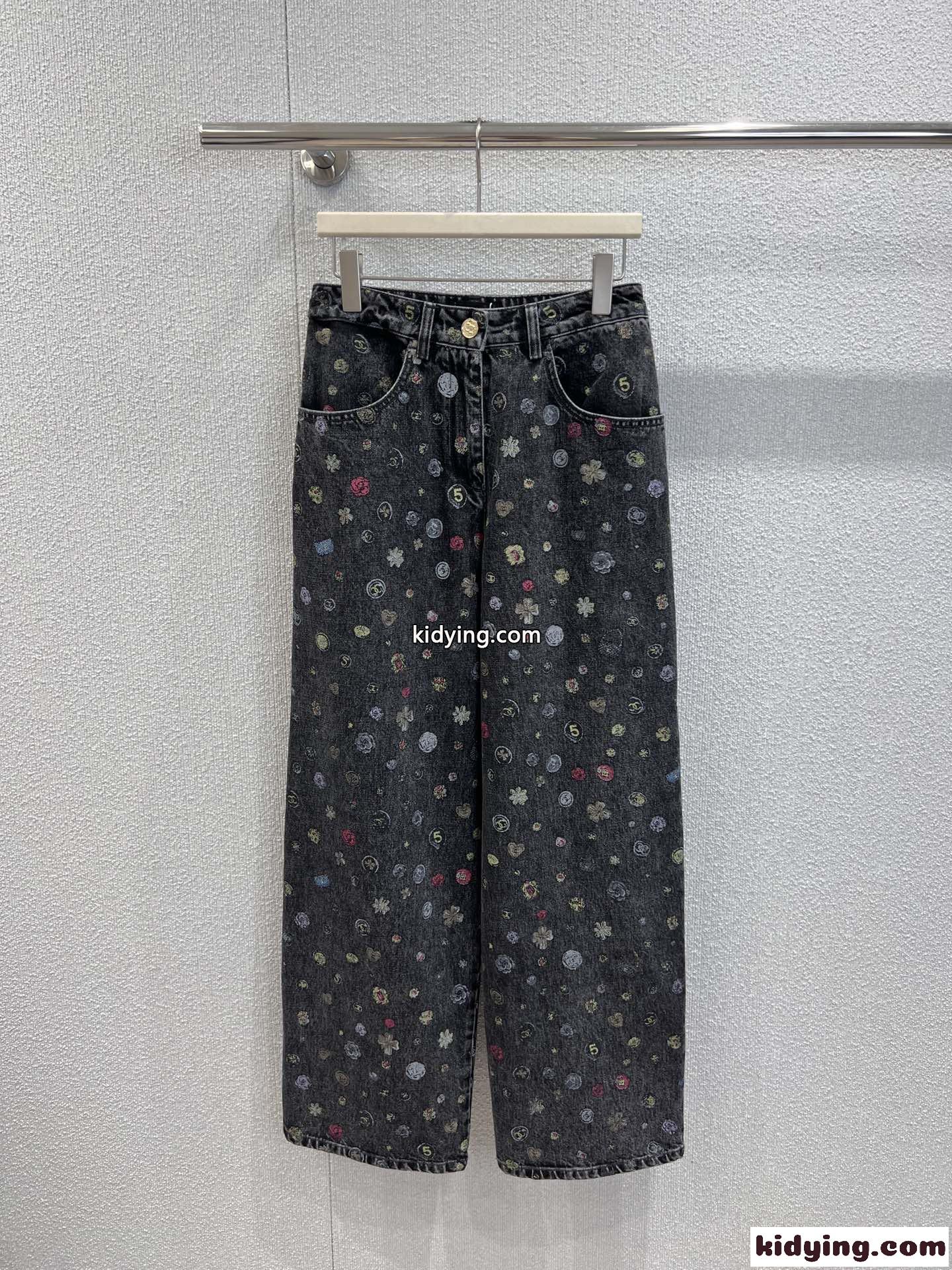 スタイリッシュ 総柄 デニムパンツ シャネル ジーンズ コピー  レディース-1