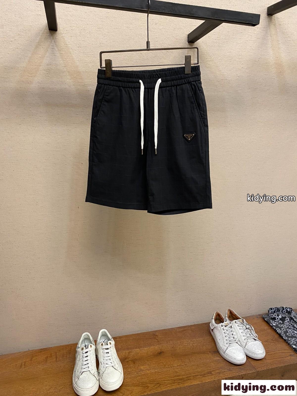 定番 カジュアル プラダ パンツ コピー メンズ ショートパンツ ブラック-2