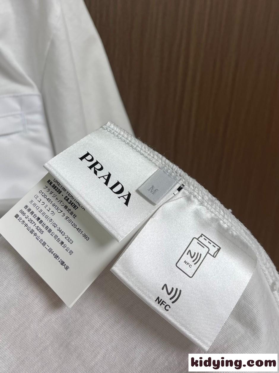カジュアル 上品 プラダ Tシャツ 偽物 異素材ディテール 半袖Tシャツ ホワイト-4