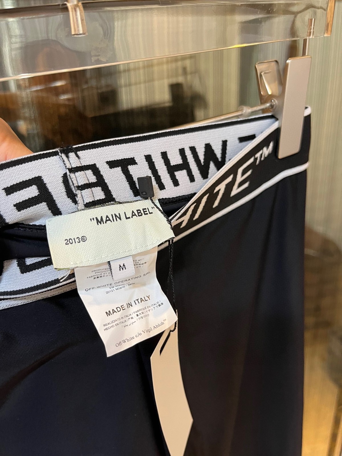 OFF-WHITE 高弾力ヨガウェアセット 胸パッド付きタンクトップと美脚レギンス-5