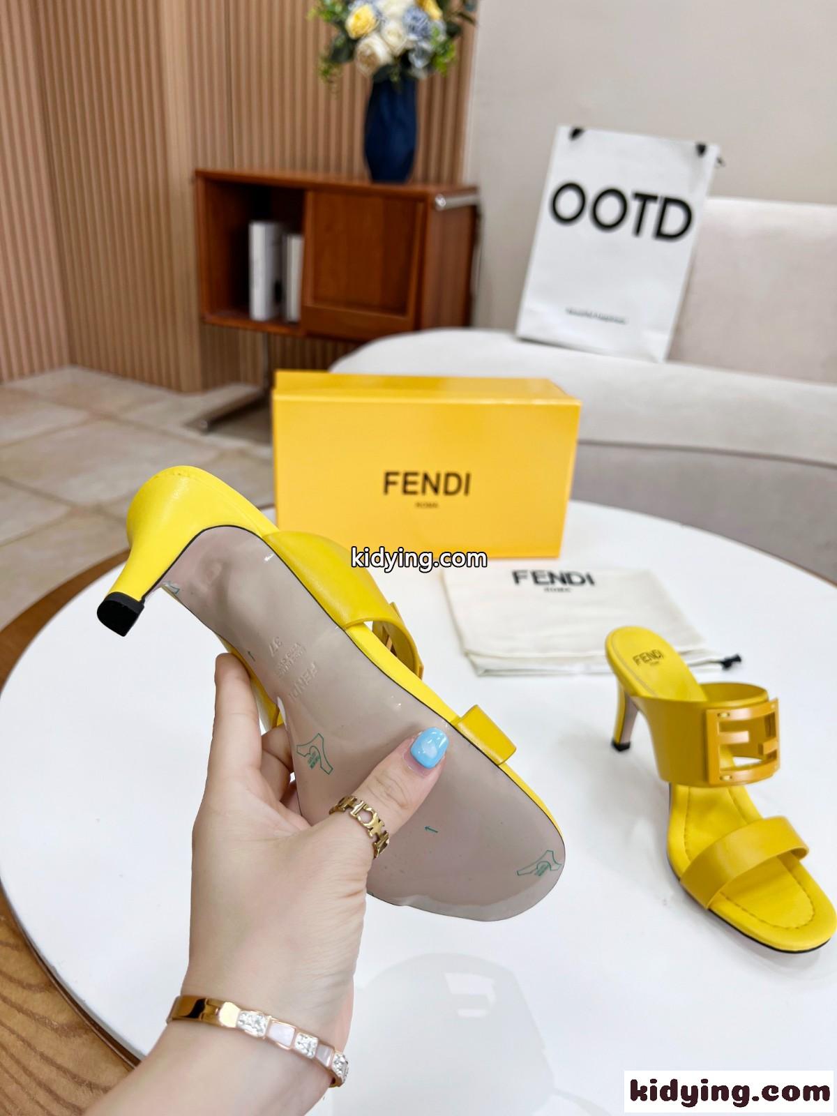 FFバゲット スティレットヒールサンダル フェンディ サンダル スーパーコピー イエロー-3