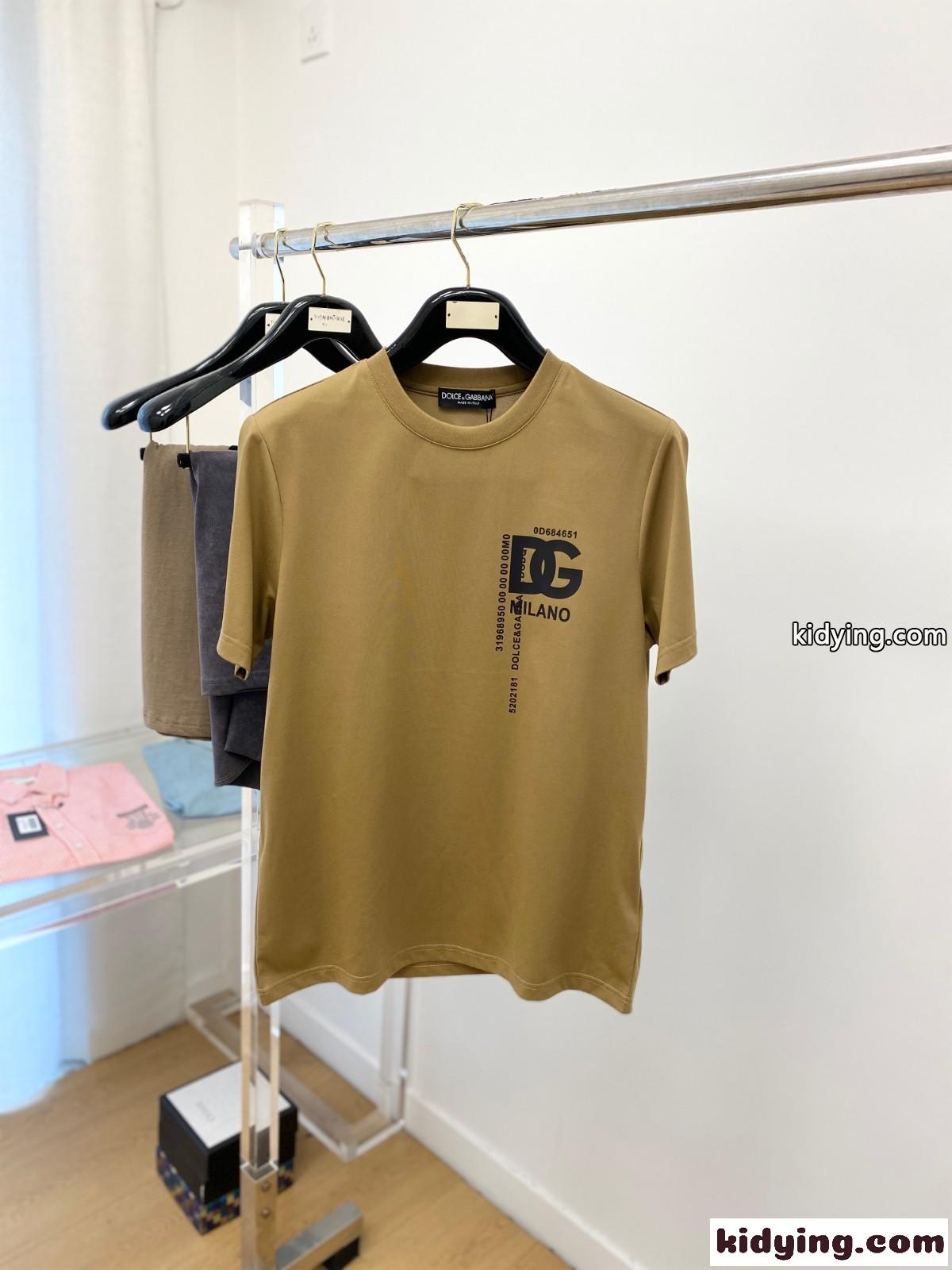 カジュアル 合わせやすい コットンTシャツ ドルチェ&ガッバーナ 半袖Tシャツ コピー カーキ-0
