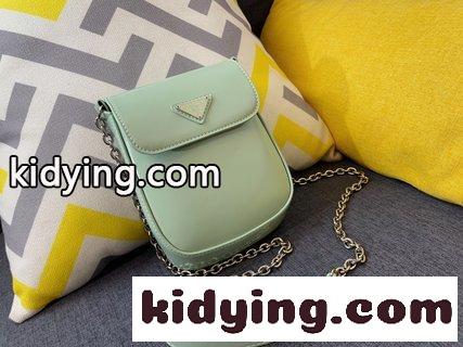 プラダバック お手入れ Prada-プラダの最新のレトロな携帯バッグは 牛革の手触りが絶賛されており 男女共通のもの コピー-2