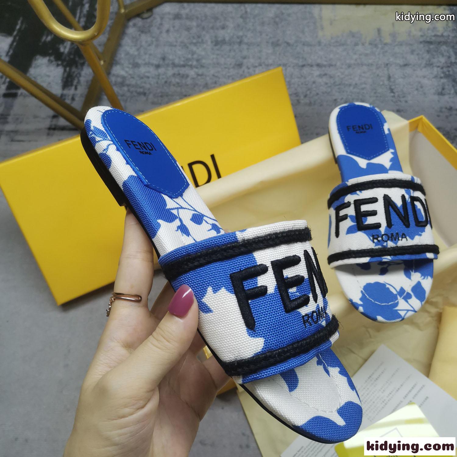 おしゃれ 人気 ロゴ 刺繍入り フェンディ サンダル コピー レディース スライド ブルー-0