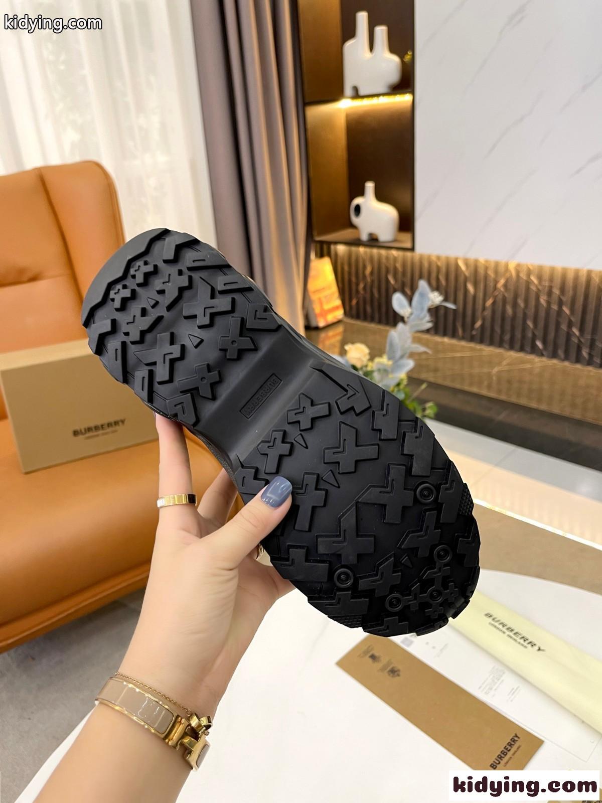 バーバリー スニーカー コピー 大人気 TBモノグラム コットン スニーカー-3