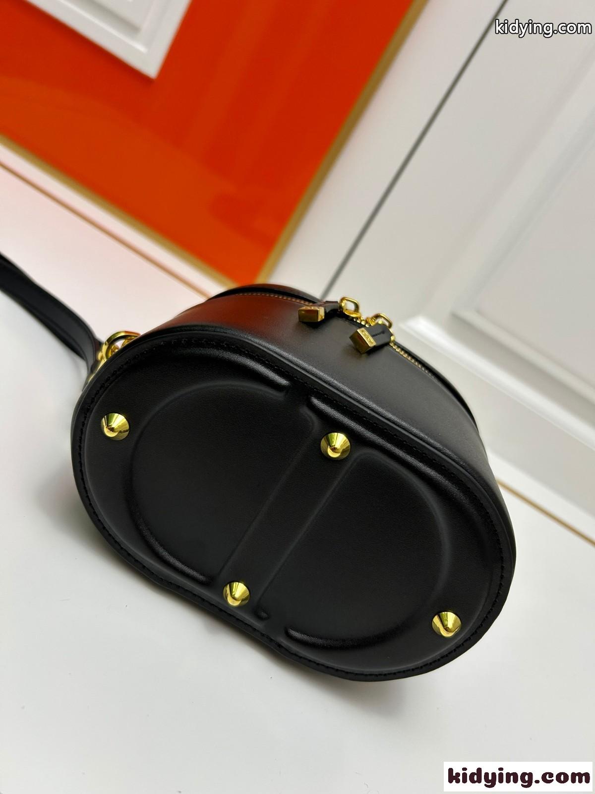 コロンとした形が可愛い DIOR SIGNATURE ヴァニティ スモール ショルダーバッグ コピー ブラック-2