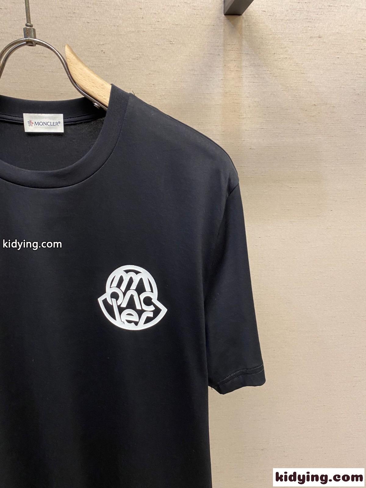 モンクレール Tシャツ コピー 定番 カジュアル プリント 半袖Tシャツ ブラック-0