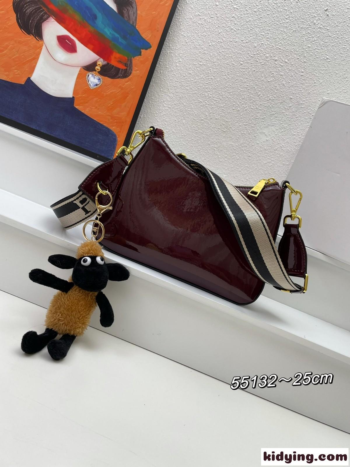 パテントレザー プラダ バッグ コピー 斜めがけ レディース ショルダーバッグ-2