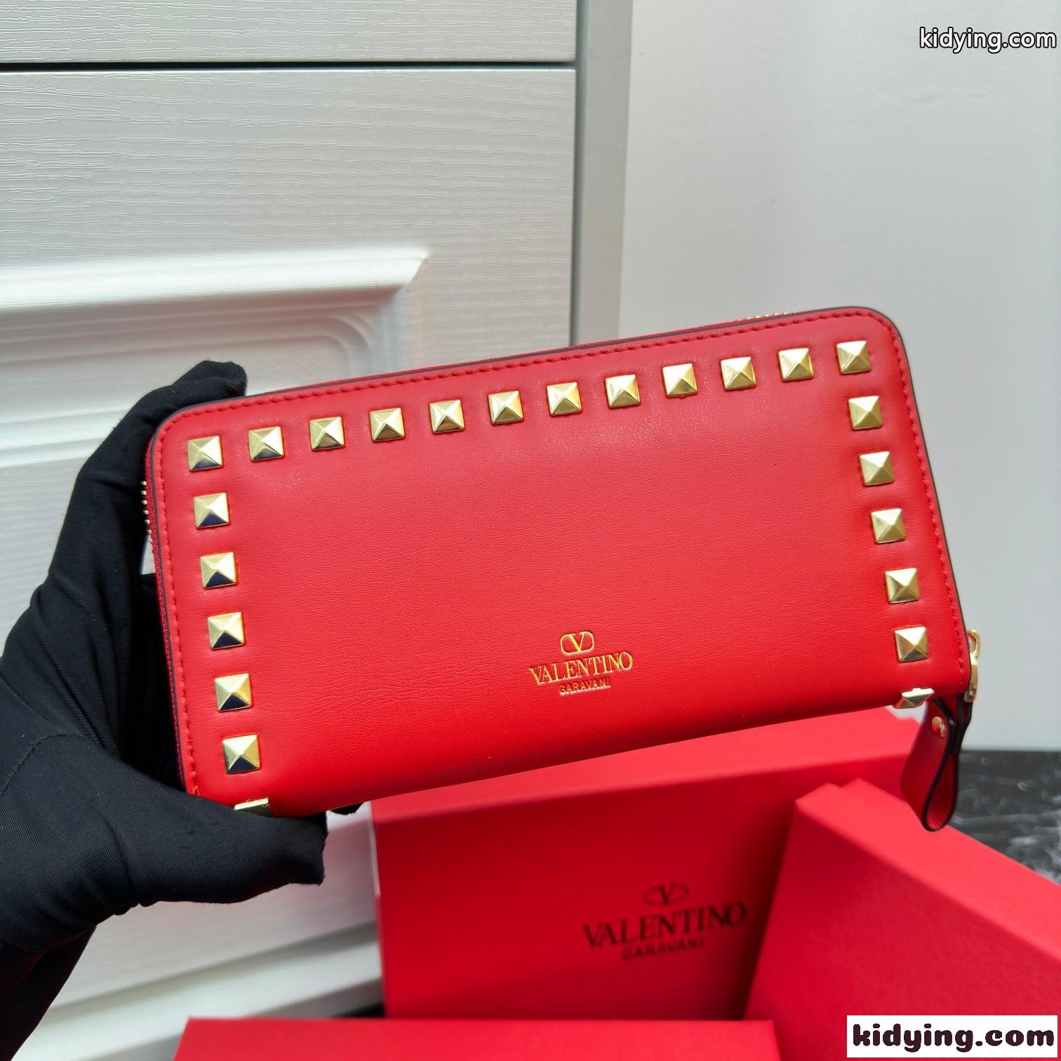 ロックスタッズ カーフスキン ジップウォレット ヴァレンティノ 財布 コピー レッド-2