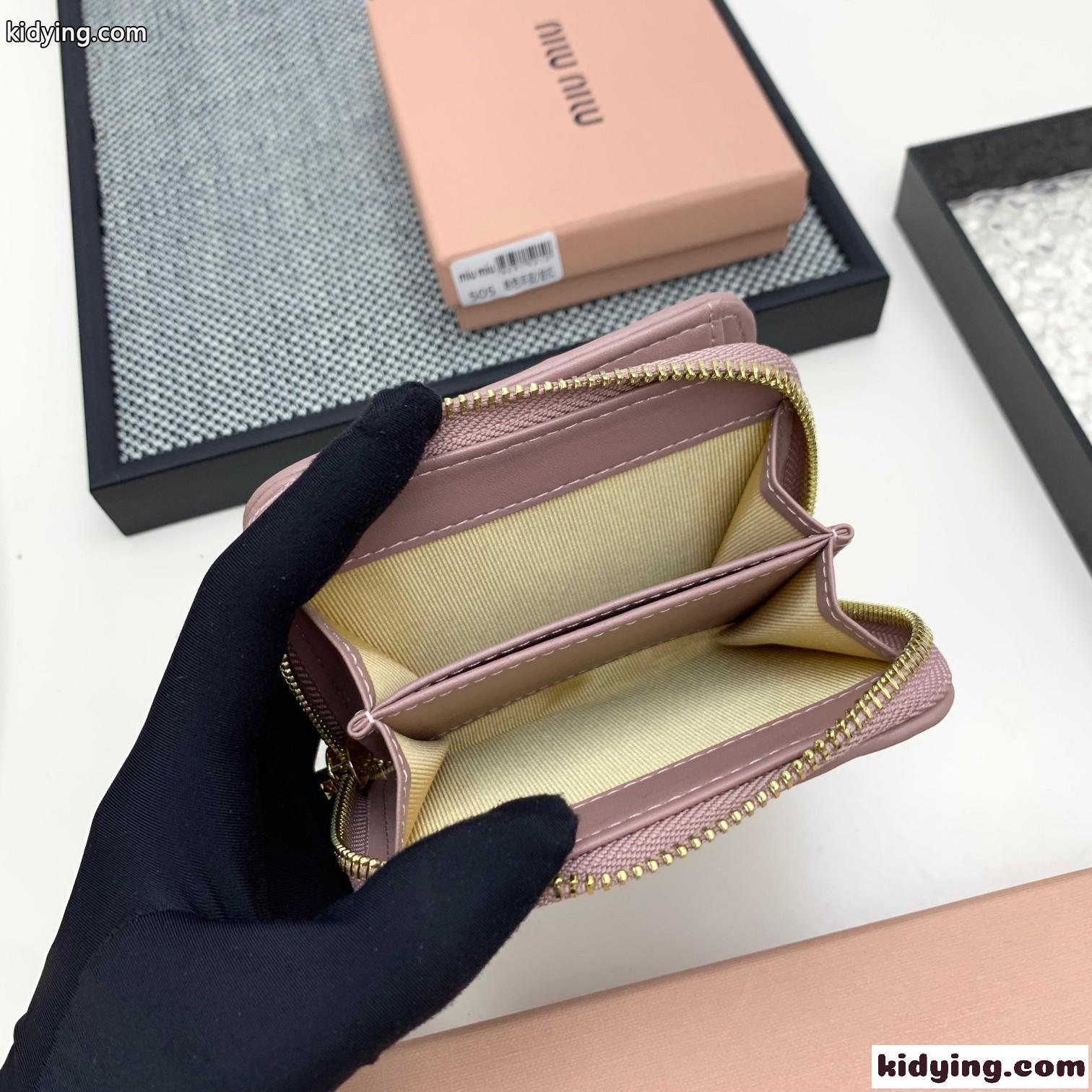 マテラッセレザー コンパクト財布 ミュウミュウ 財布 コピー ピンク-5