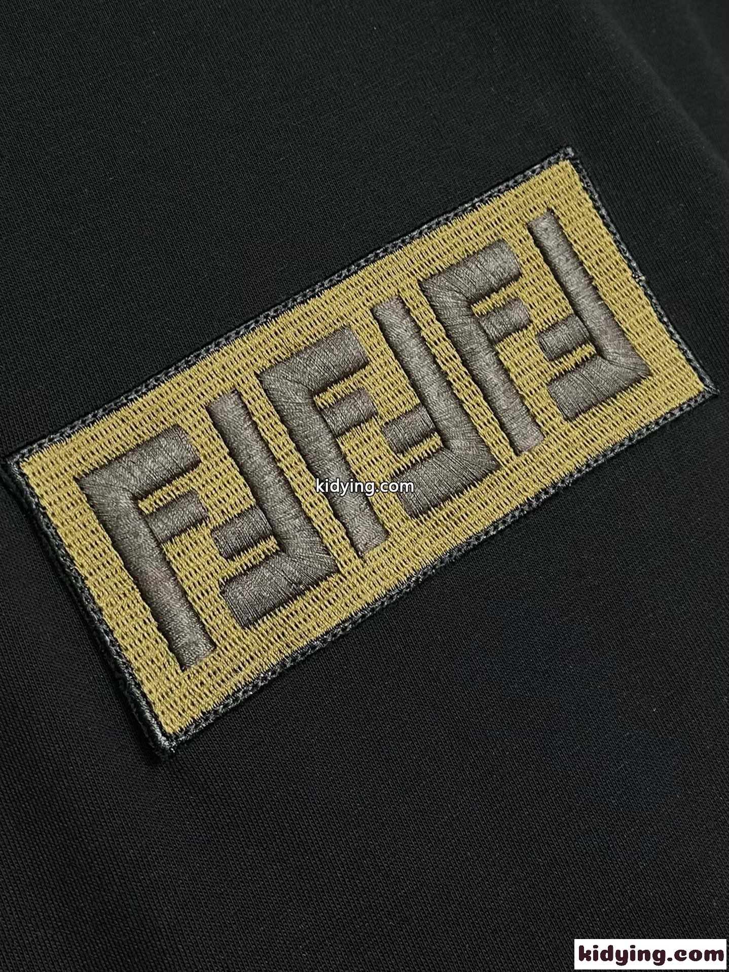 フェンディ 半袖Tシャツ コピー シンプル 合わせやすい クルーネック ブラック-2