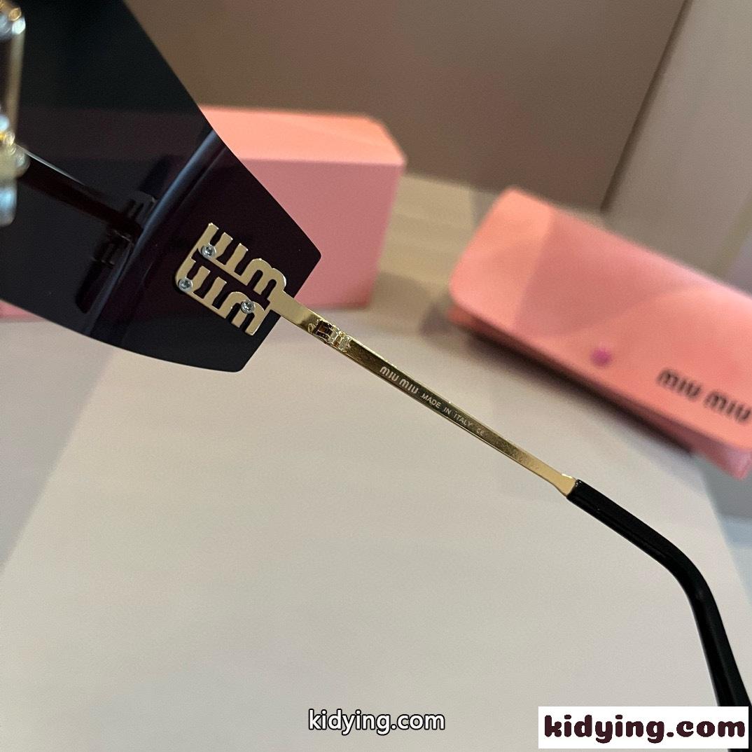 おしゃれ 軽量 ミュウミュウ サングラス 偽物 洗練された メガネ-4