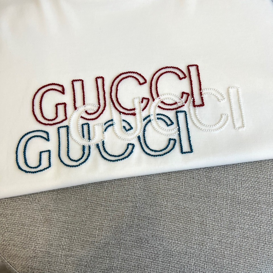 お洒落 ロゴ入り 半袖Tシャツ グッチ Tシャツ 偽物 クルーネック ホワイト-2