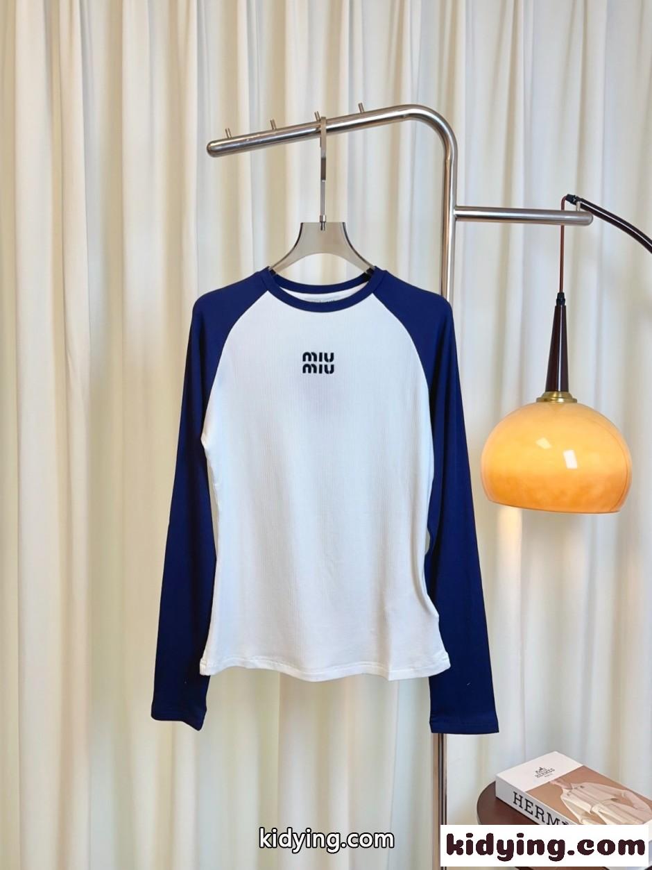 ロゴ刺繍 ラグラン ロングスリーブTシャツ ミュウミュウ Tシャツ 偽物-0