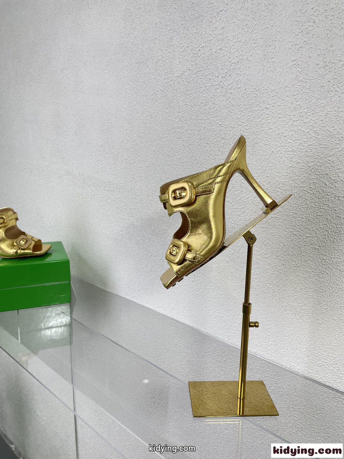 ストレッチ バックルミュールサンダル ボッテガ・ヴェネタ サンダル スーパーコピー ゴールド-4