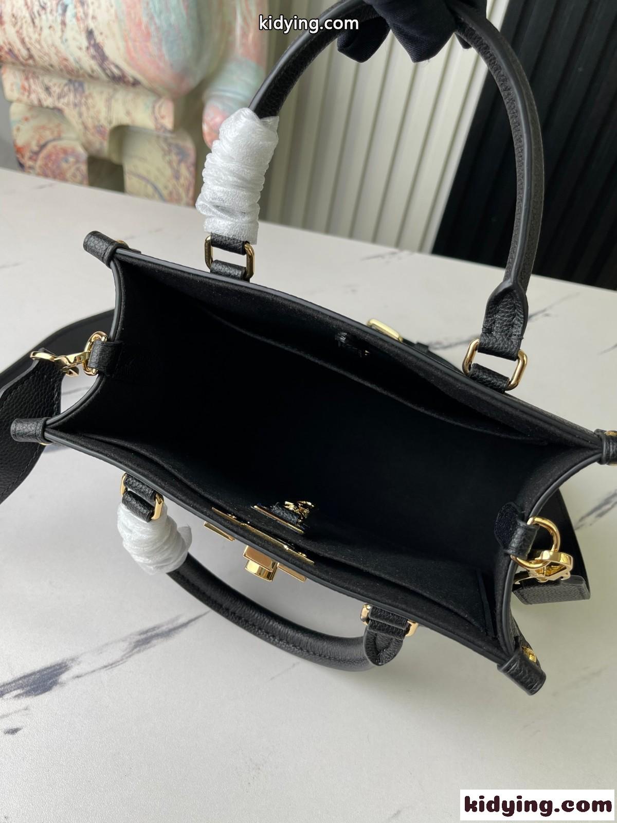 M22311 ロック&ゴー ショルダーバッグ ルイヴィトン バッグ スーパーコピー-4