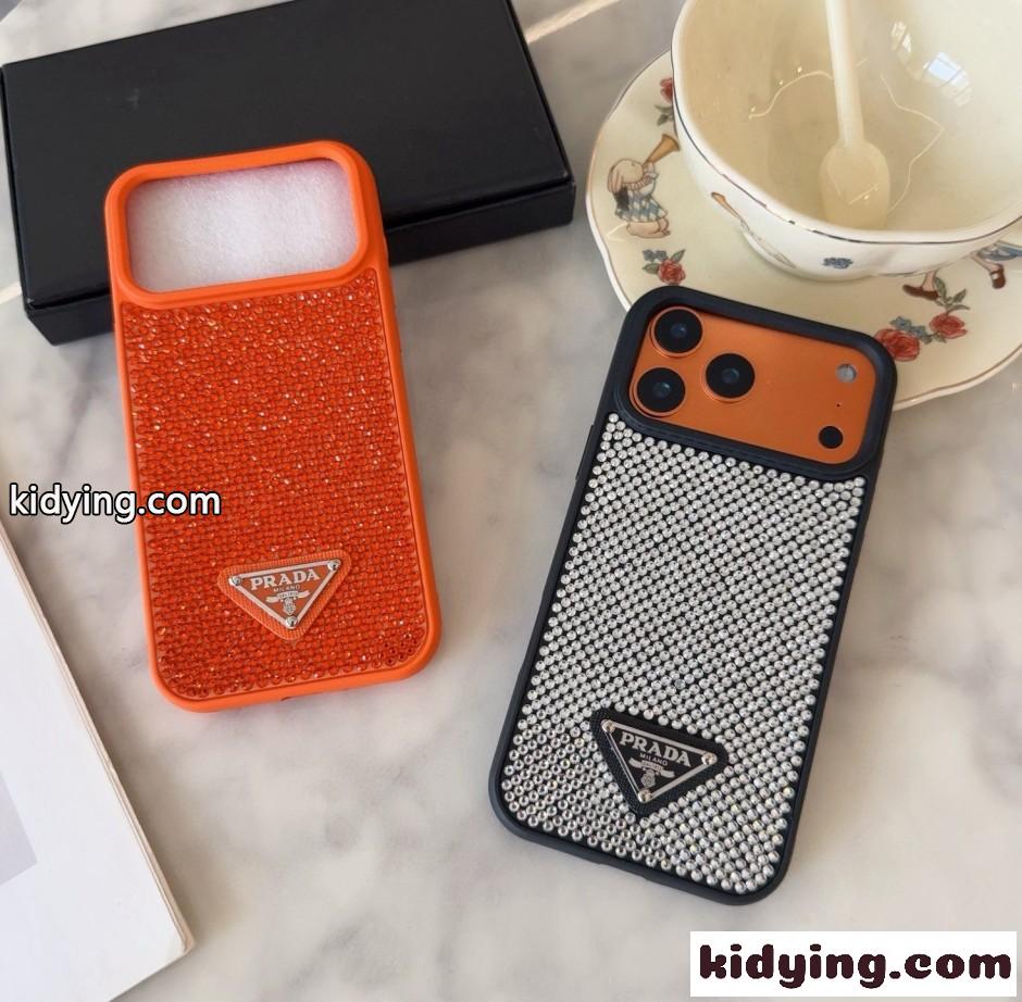 キラキラ ラインストーン プラダ スマホケース 偽物 トライアングルロゴ iPhone17ケース-2