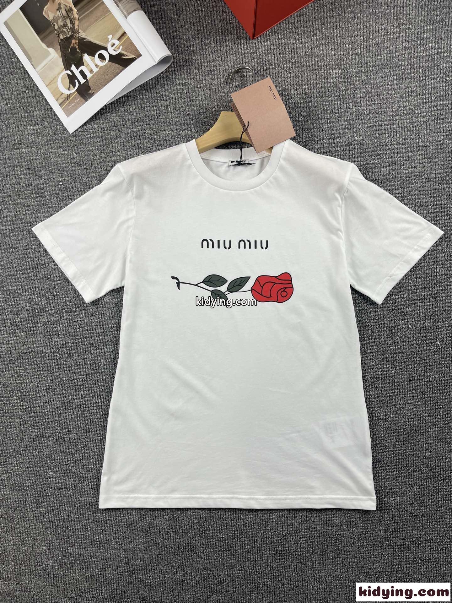 ベーシック おしゃれ プリント 着心地いい ミュウミュウ 半袖tシャツ コピー クルーネック 春夏 定番 ホワイト ブラック-1