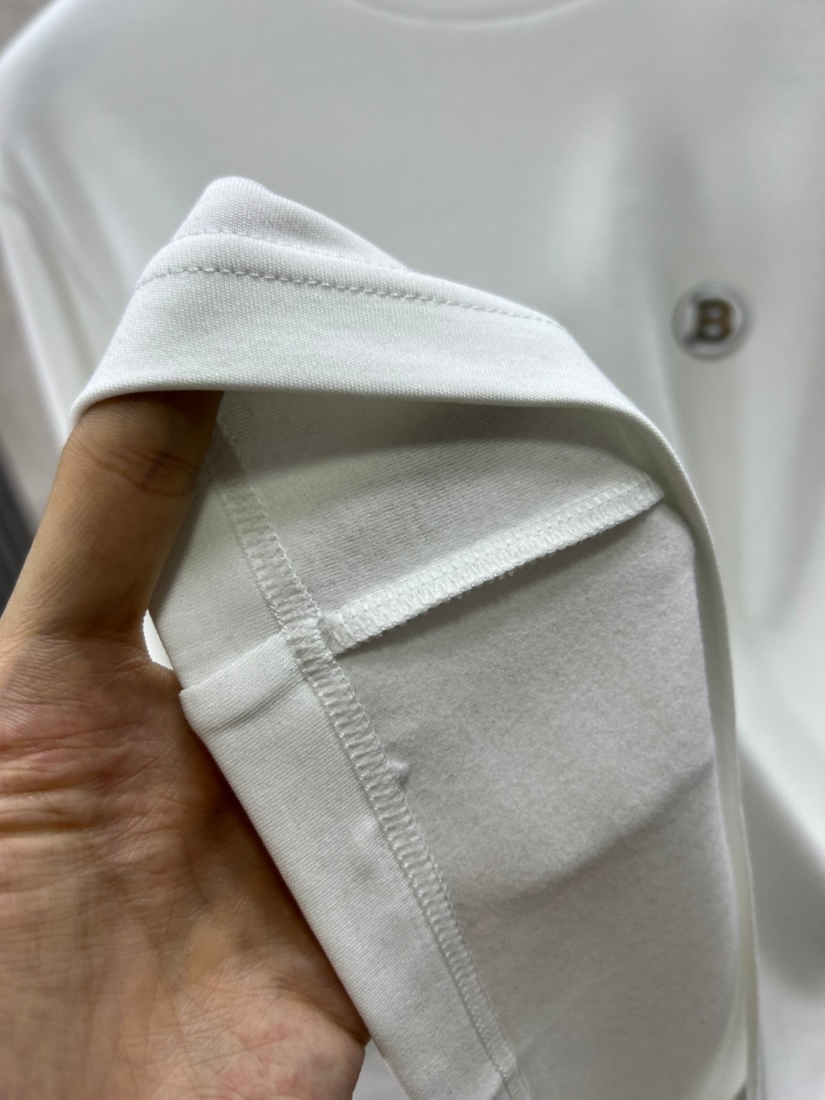 シンプル 合わせやすい クルーネック 長袖Tシャツ バーバリー Tシャツ コピー ホワイト-4